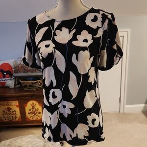 Ann Taylor Black and White Floral Blouse